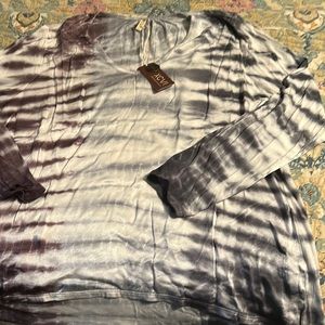 Nw/O to tags tie dye XCVI top